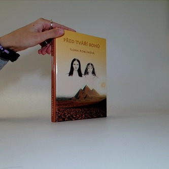 Před tváří bohů